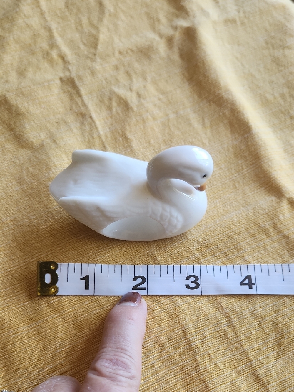 Set of 4 White Ceramic Swan Napkin Rings Home Dining Tavle Setting - Picture 7 of 9